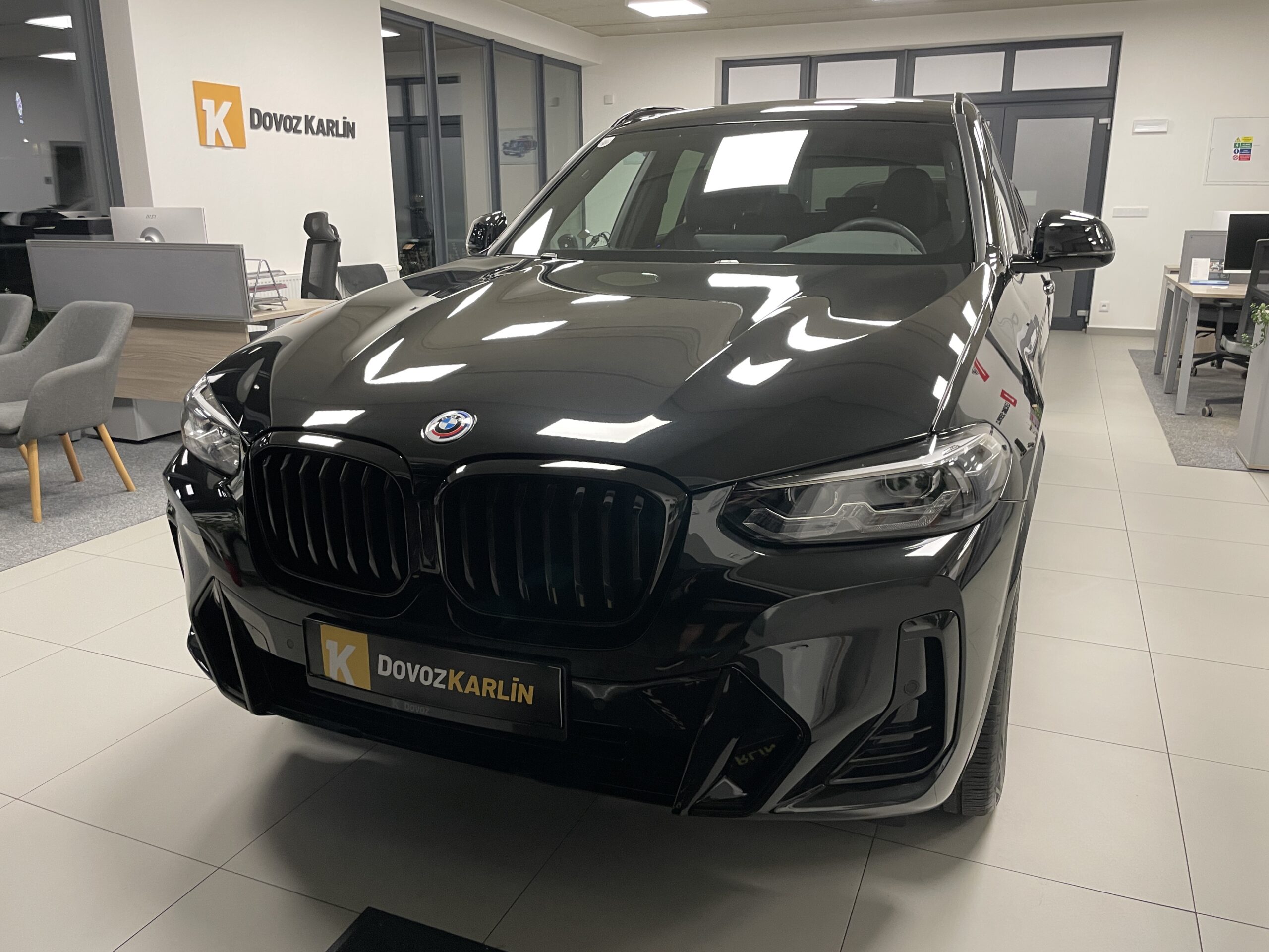 BMW X3 dovezene z Rakouska