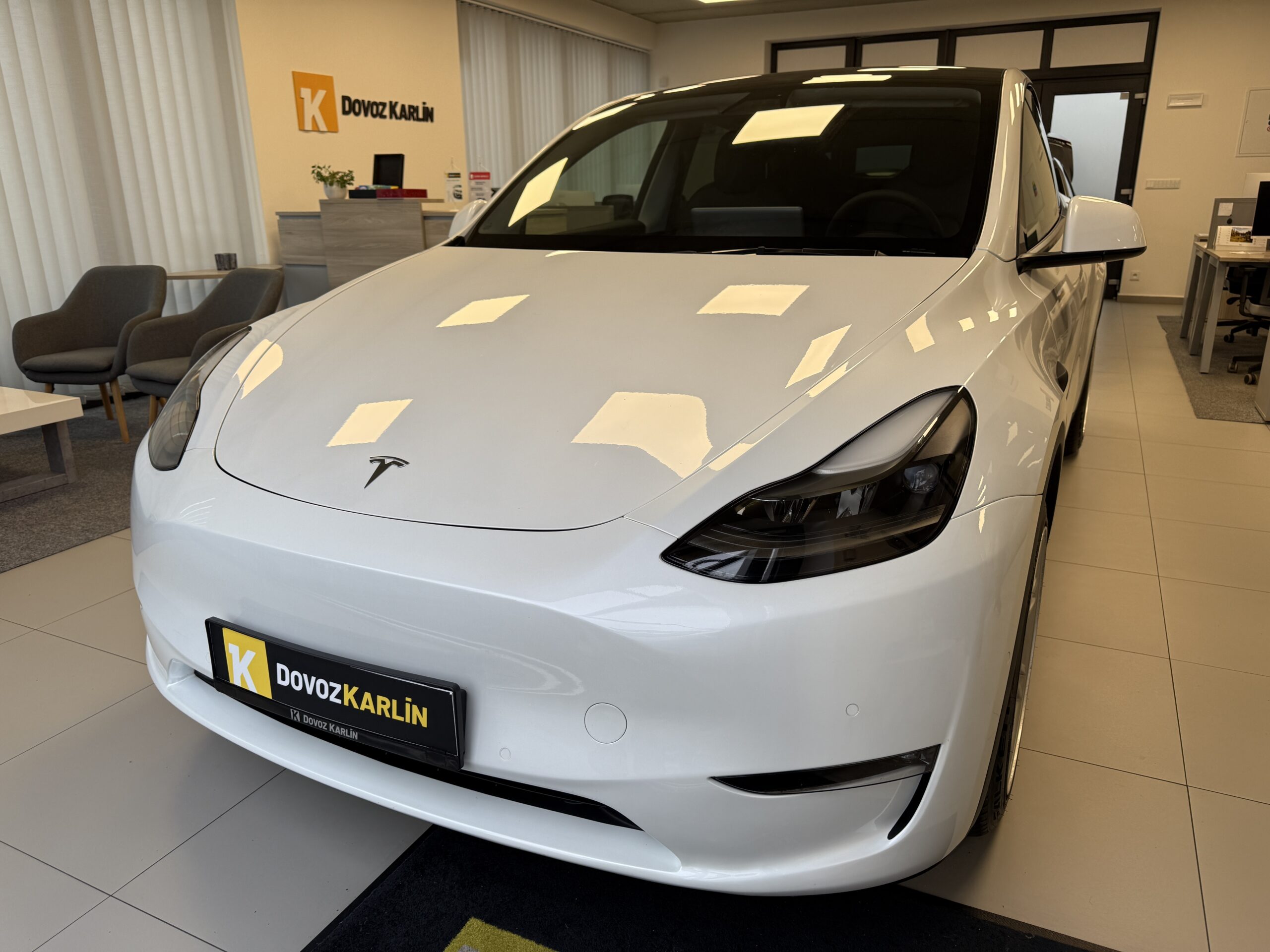Tesla Model Y — dovoz elektromobilů