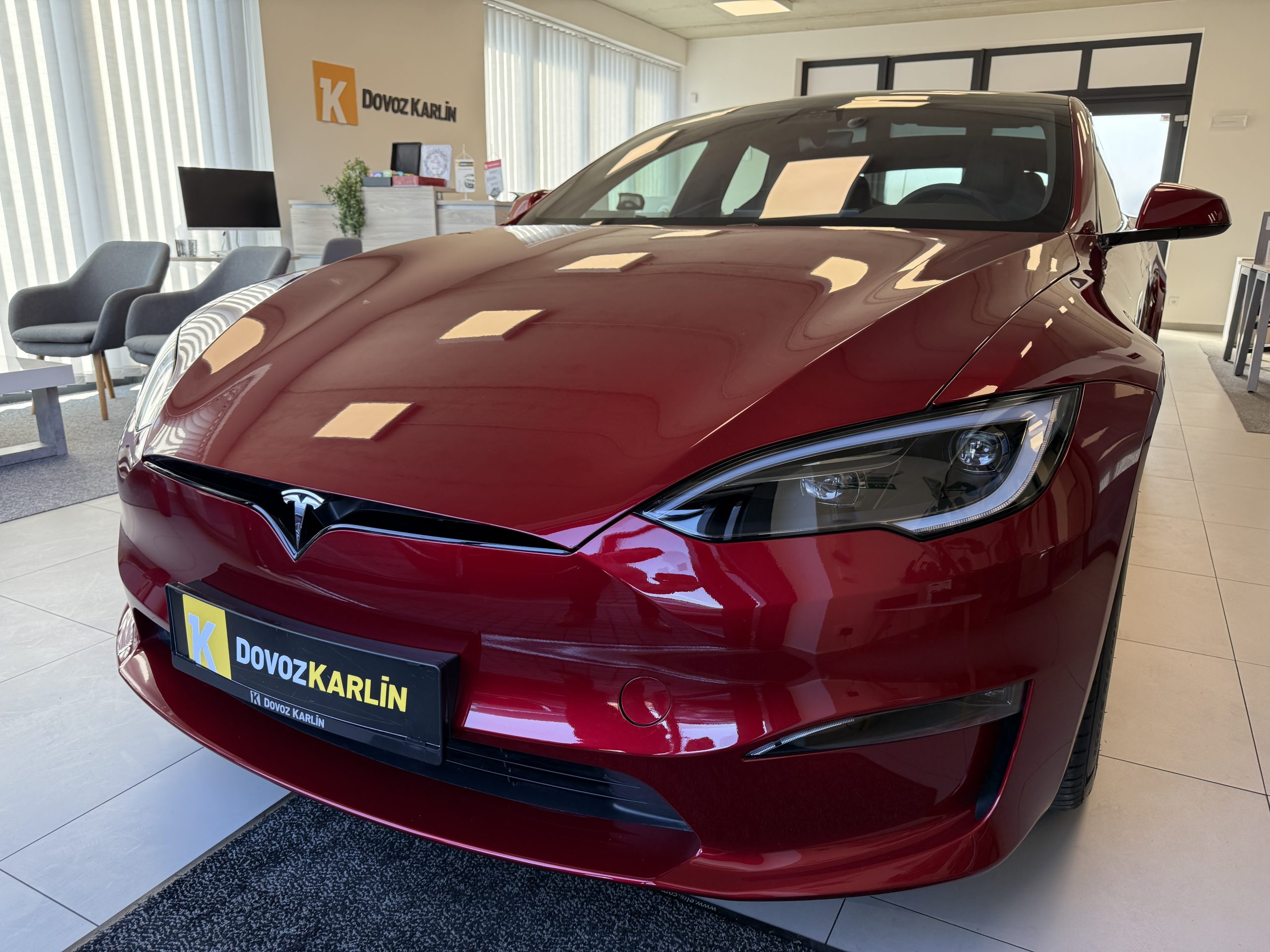 Dovoz elektromobilu - Tesla Model Y