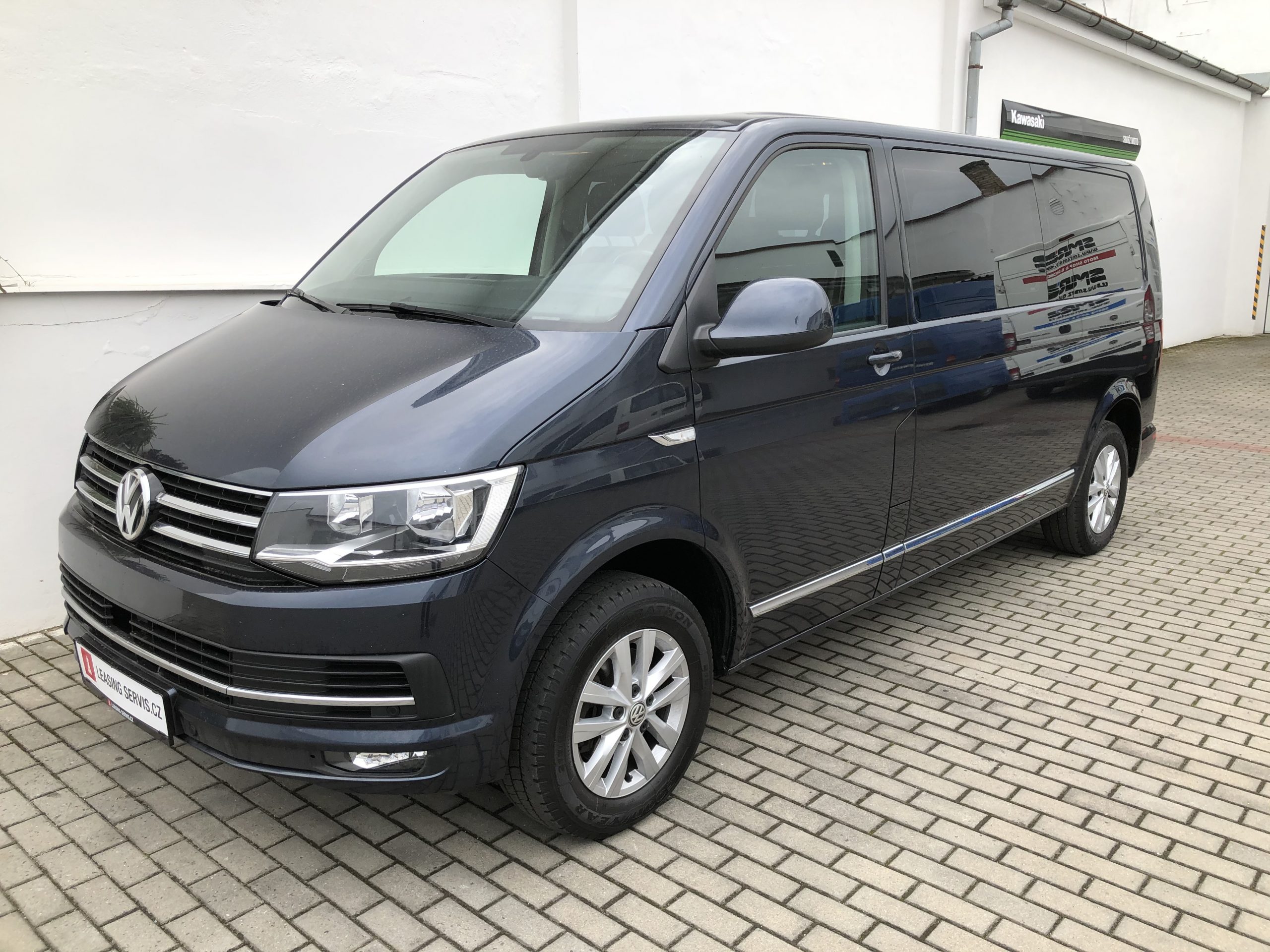VW Caravelle LONG
